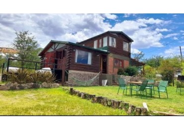 Venta Amplia cabaña a metros del rio Nahuascat