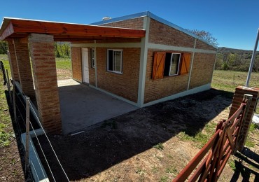 VENTA CASA A ESTRENAR DOS DORMITORIOS PARQUE PROXIMO A RIO Y PERILAGO 