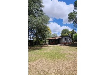 Venta casa 2 dormitorios lote esquina amplio parque 