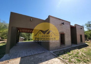 VENTA CASA A ESTRENAR 3 AMBIENTES SOBRE ESQUINA EN AMPLIO LOTE A METROS ARROYO AMBOY