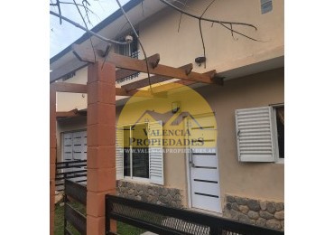 Venta casa 2 dormitorios con garage parque y piscina a metros rio Santa Rosa Calamuchita